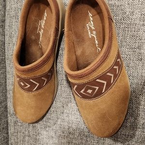 Easy Spirit Explore 24 Mules